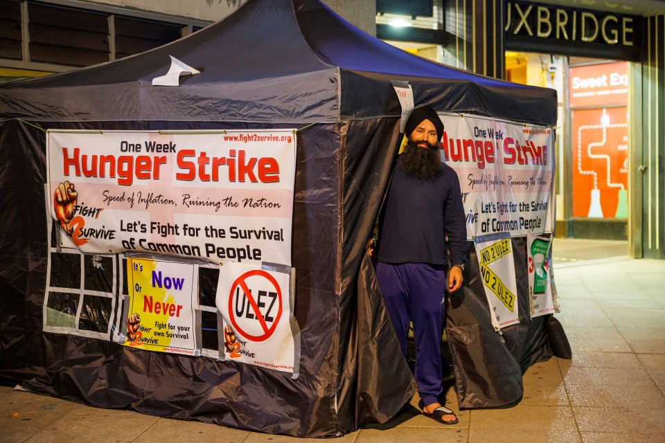 He will spend the week in a tent outside Uxbrige Tube station - where voters last month rejected the plan