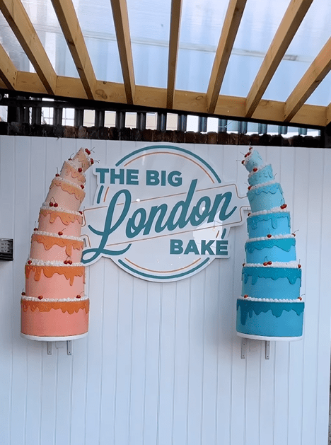 The hidden baking tent was revealed by two travel experts on Instagram