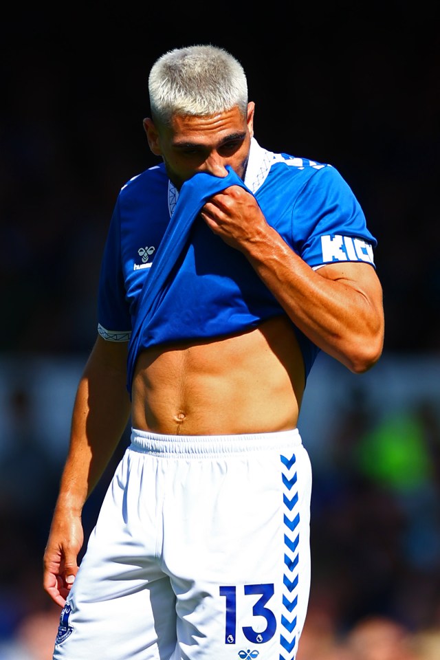 LIVERPOOL, ENGLAND - AUGUST 12: Neal Maupay of Everton reacts during the Premier League match between Everton FC and Fulham FC at Goodison Park on August 12, 2023 in Liverpool, England. (Photo by Chris Brunskill/Fantasista/Getty Images)