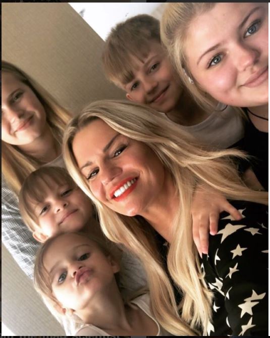 Kerry with her five kids