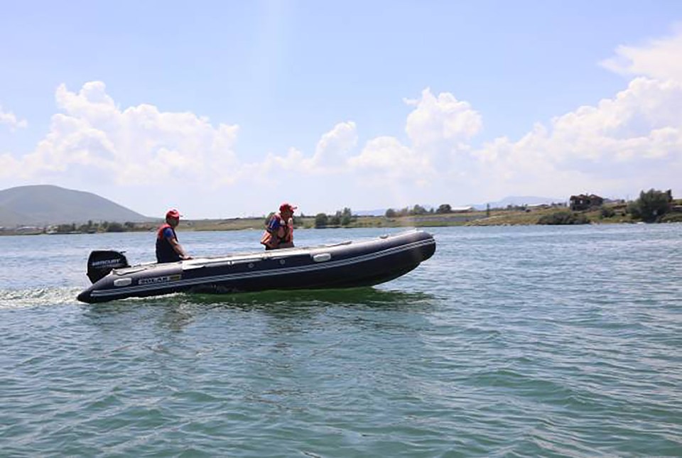 Oleksandr Senchenko, Ukraine’s most senior diplomat in Armenia, drowned in high-altitude Lake Sevan.
Rescue boat , Sevan Lake, GV photo