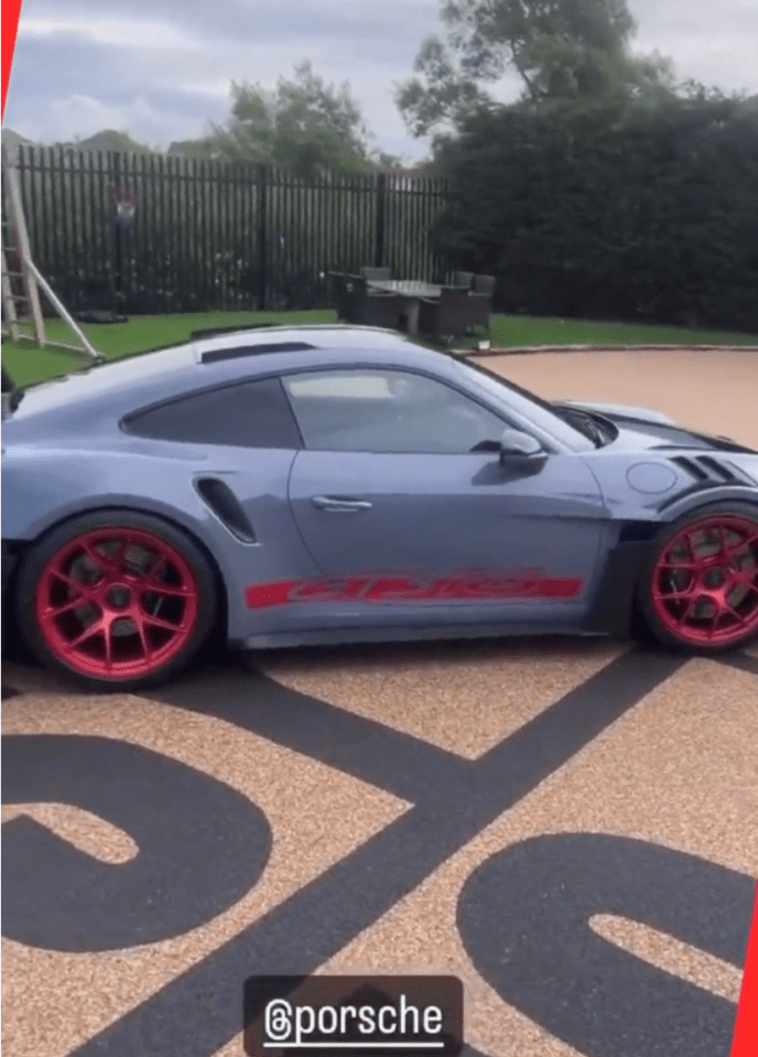 Fury unveiled his brand-spanking new Porsche GT3 RS in 2023