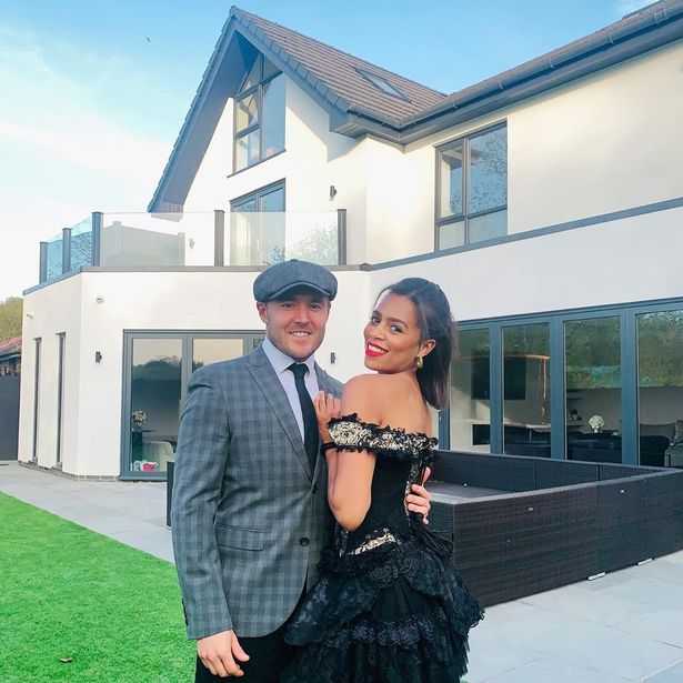 Alan and girlfriend Tisha lives in huge house in real life