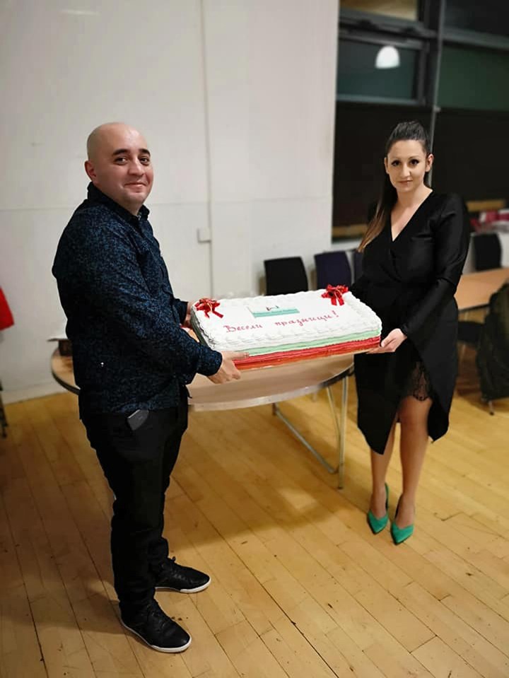 The couple are said to have gifted cakes and pies to their neighbours