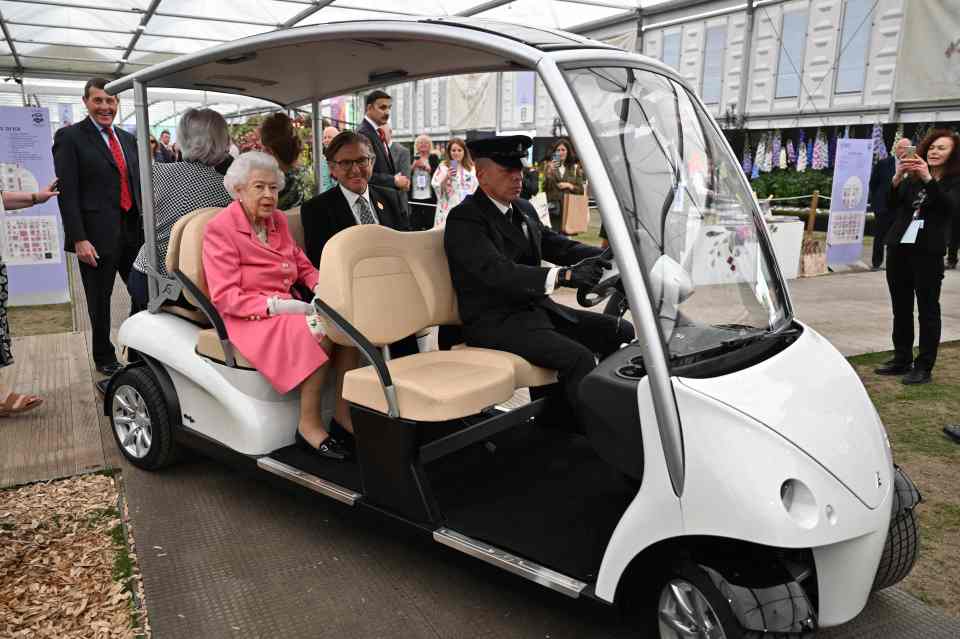 The Queen used this golf cart at the Chelsea Flower Show