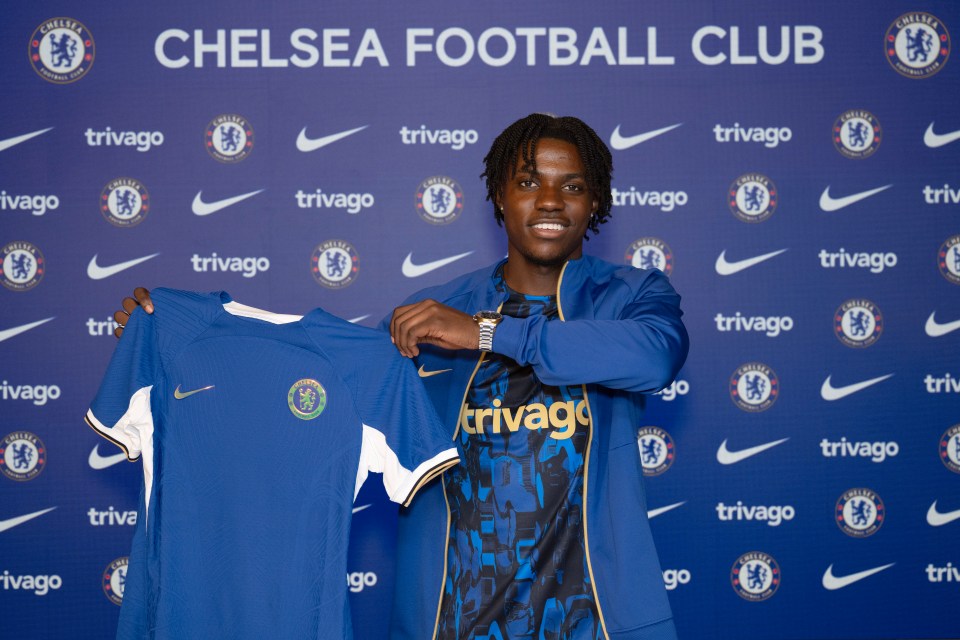 Romeo Lavia has completed a transfer to Stamford Bridge