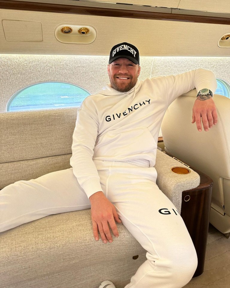 McGregor is no stranger to giving his followers a peek inside his private jet