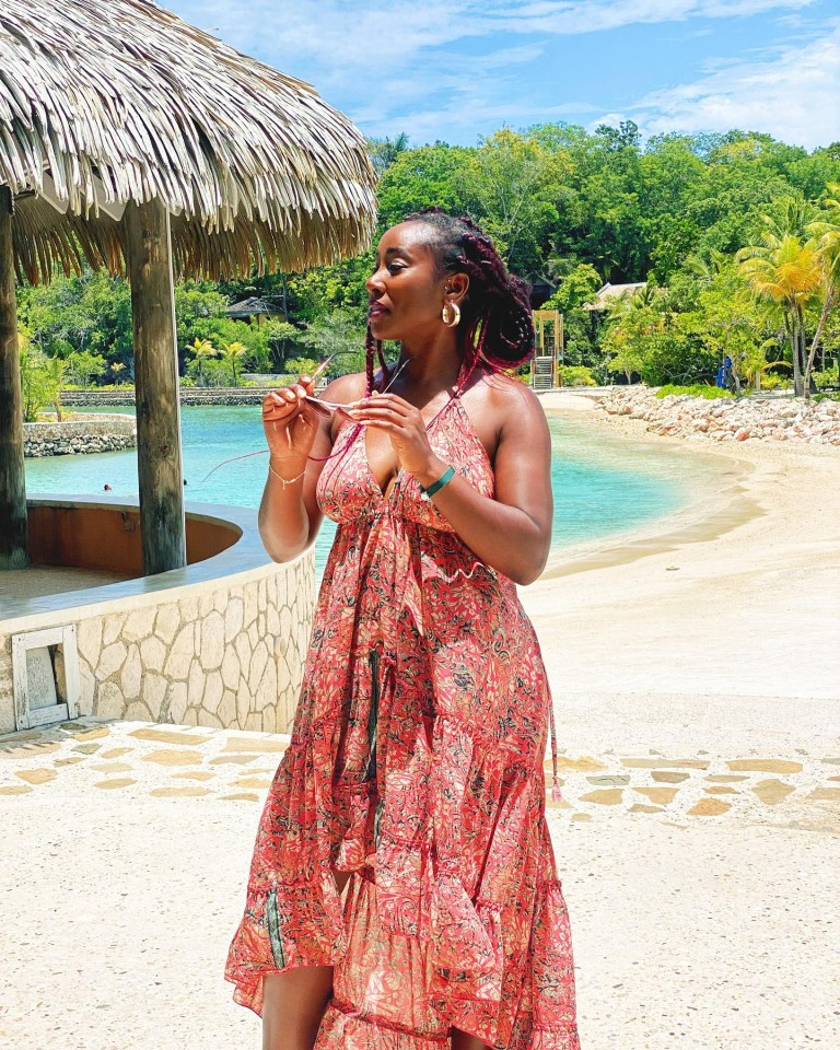 Scarlette has shared plenty of holiday snaps while soaking up the sun in Antigua