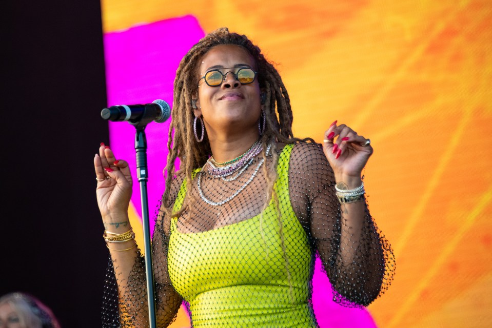 A source told The Sun it was pop superstar Kelis, 44, who called it quits with Bill, 72