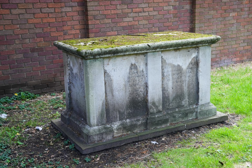 Cops are calling for railings to be put round the raised tombs