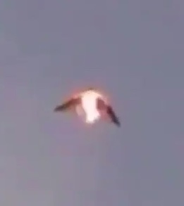 The UFO appeared to be equipped with fiery rotating thrusters