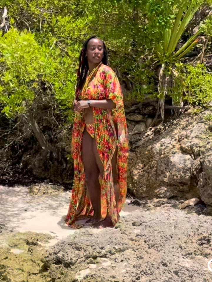 Scarlette Douglas posed for a Instagram picture while in Antigua