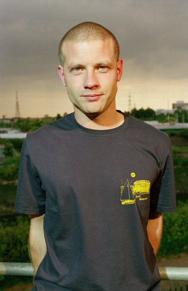 A baby-faced Dermot O'Leary was one of the original T4 presenters