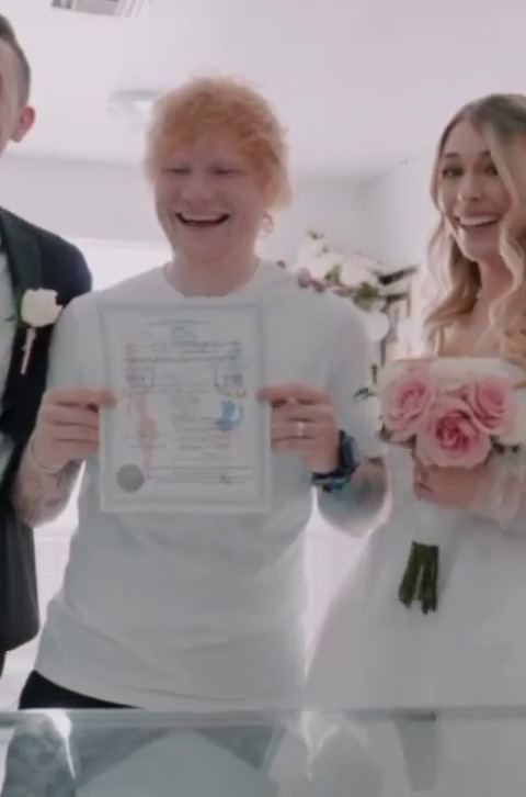 Ed turned up at the Little White Chapel in Las Vegas – famous for its Elvis Presley-style weddings – with his guitar and four backing singers