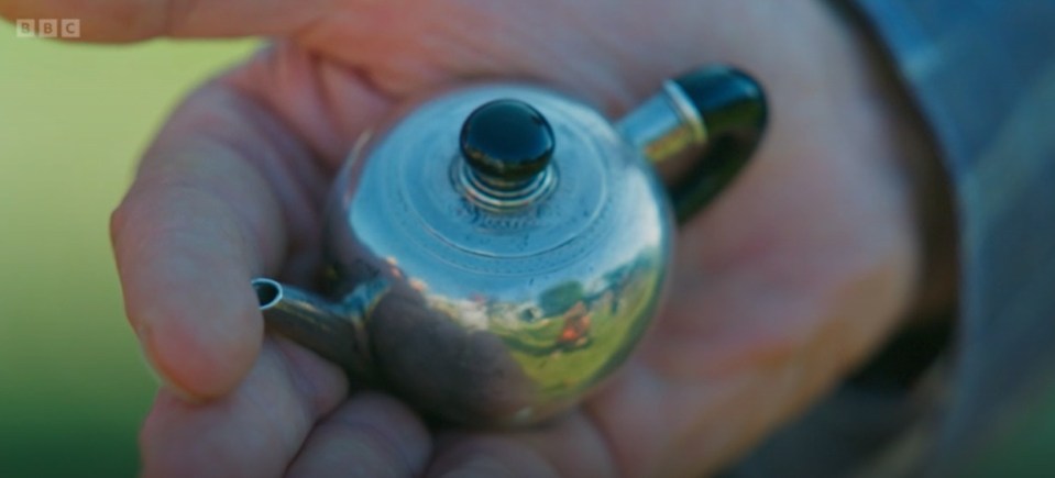 Meanwhile, expert Duncan Campbell was thrilled to hold a silver teapot worth £12,000