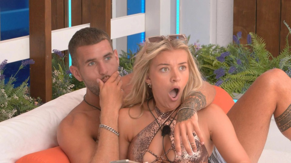 There were a total of 466 complaints about Molly being allowed back in the villa