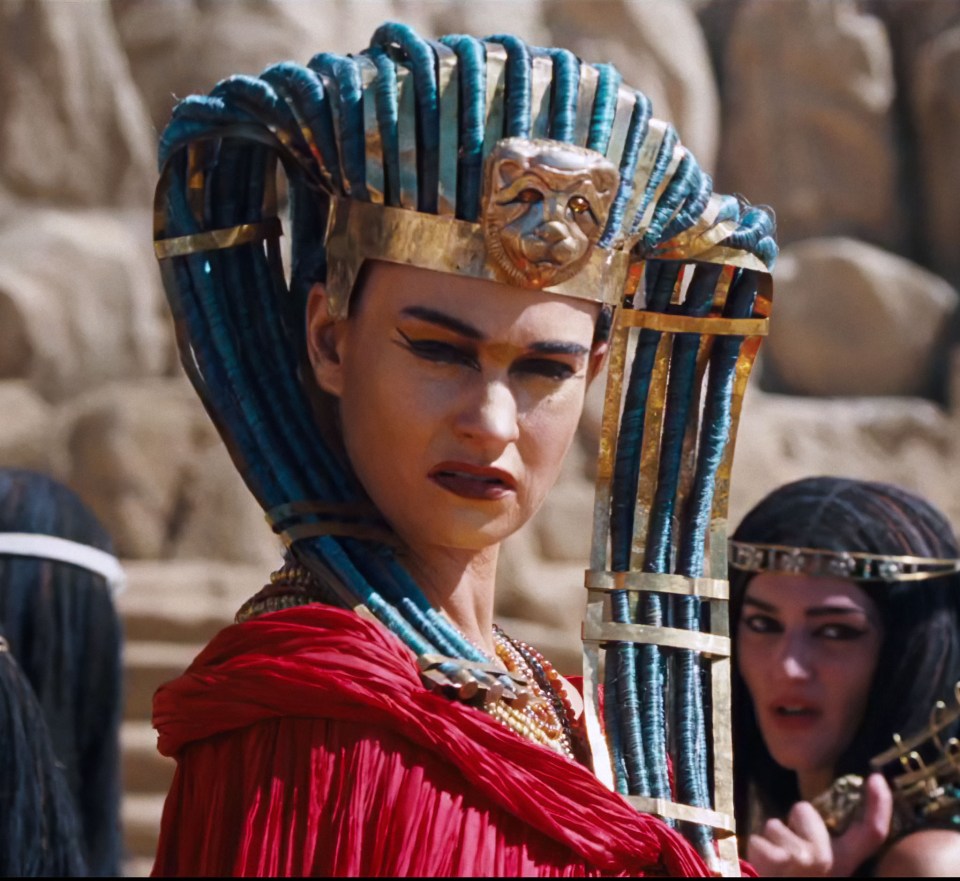 Lily James looked unrecognisable as she transformed into an Egyptian pharaoh