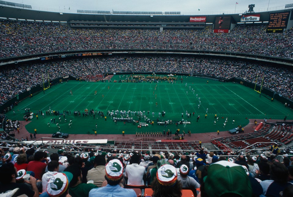 "The Vet" was home to the Philadelphia Phillies baseball team and the Philadelphia Eagles football team between 1971-2003