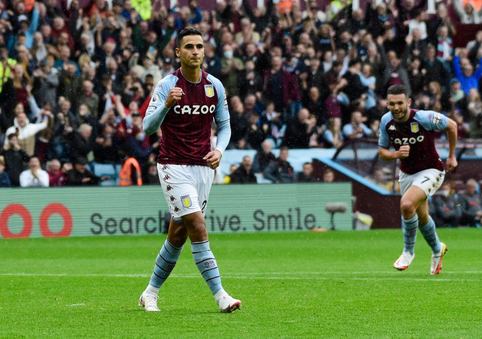 Man Utd could make a shock move for ex-Aston Villa winger Anwar El Ghazi