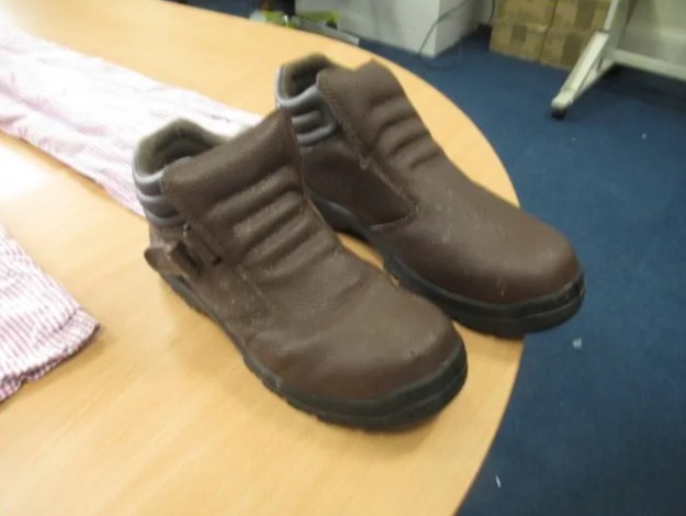 Khalife reportedly wore brown boots like these one