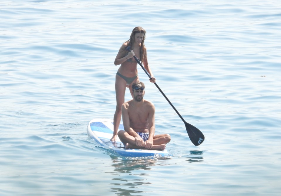 Clara was spotted taking the lead as Pique soaked up the sun