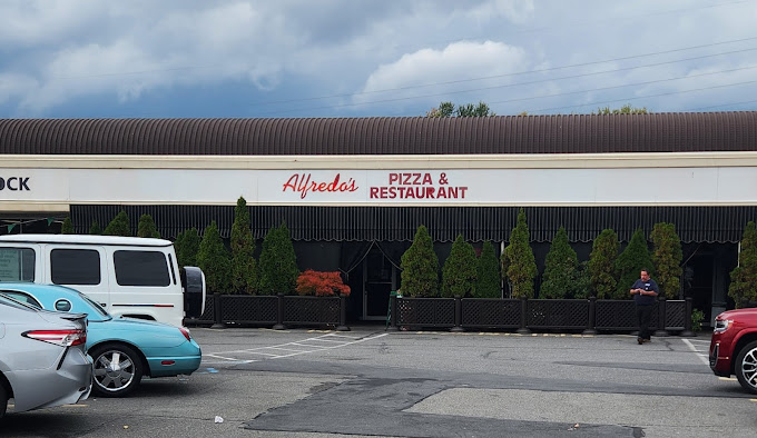 Alfredo's restaurant has taken Eric Smith to court but no update has been given on the situation