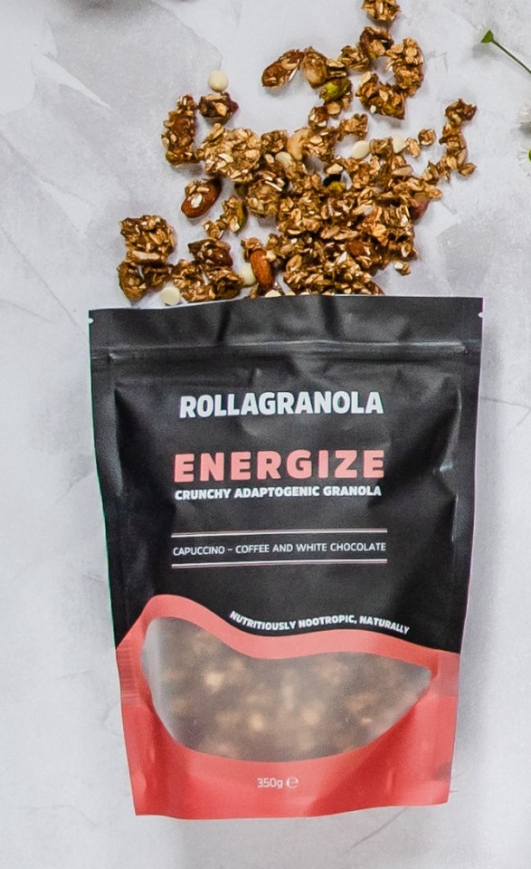 Rollagranola Energize is an oat granola with cappuccino coffee and white chocolate