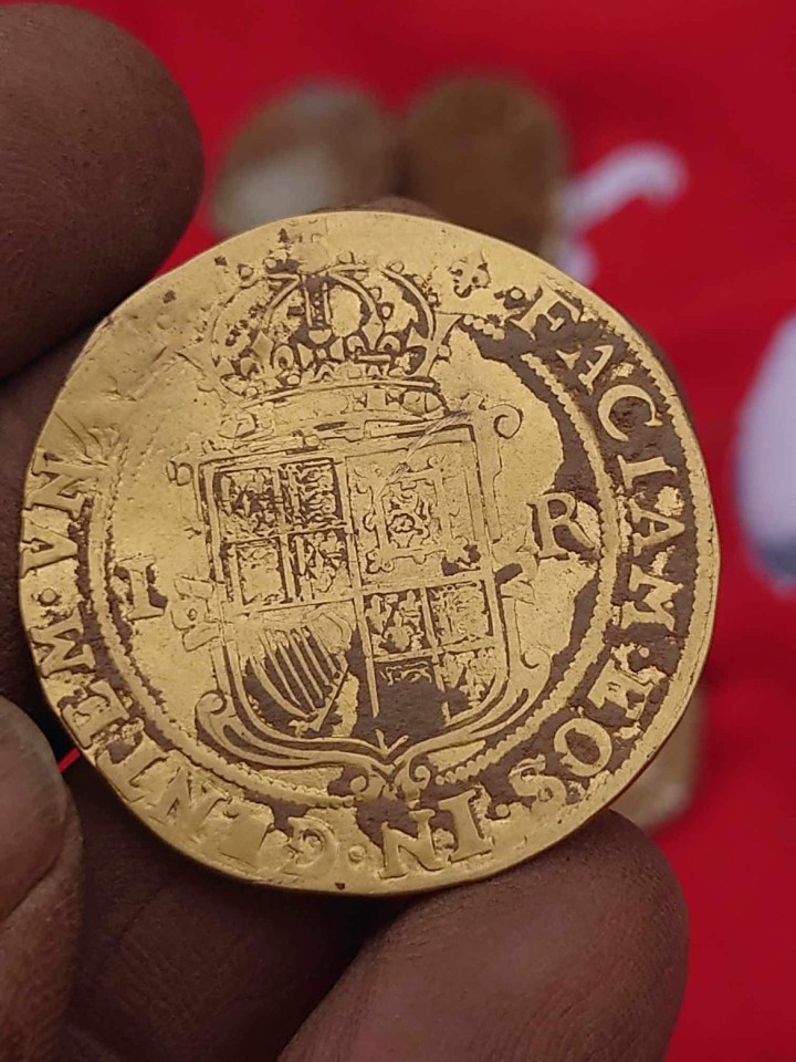 A James I gold unite, which would be worth an impressive £4,000