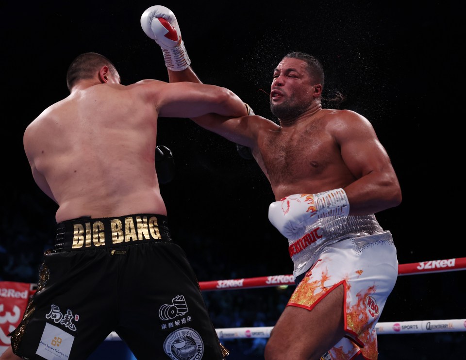 Zhilei Zhang defeated Joe Joyce in their rematch by KO