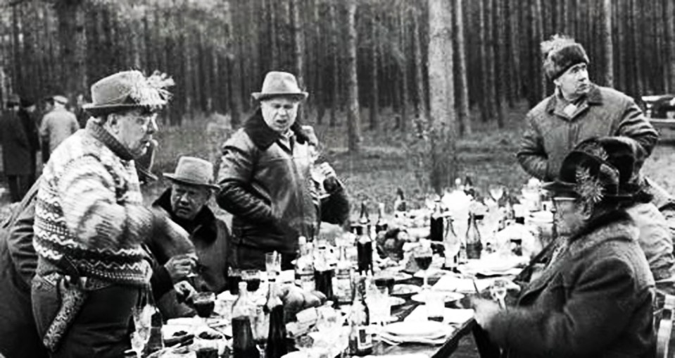 Leonid Brezhnev and Josip Tito at a hunting feast in Zavidovo, Tver region.