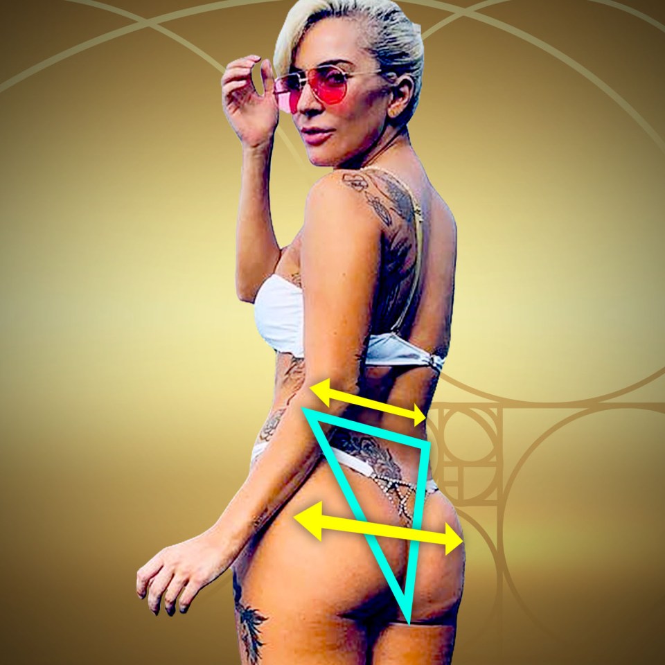 Lady gaga showing her body in skimpy bikini