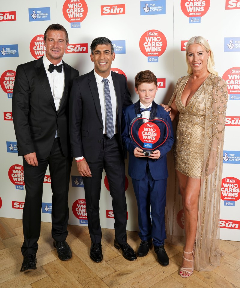 Bear Grylls, Rishi Sunak and Denise van Outen also wanted a snap with Harry