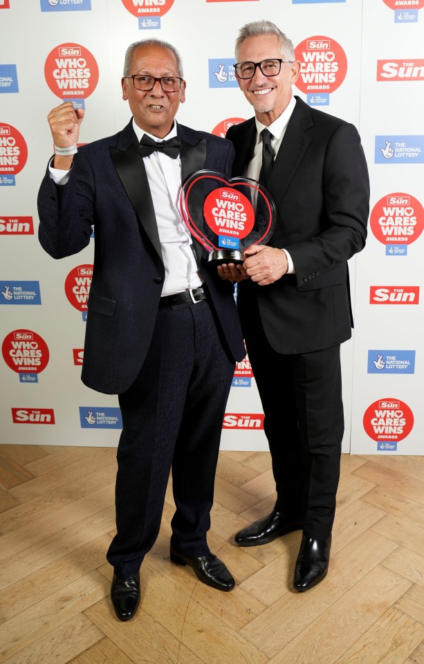 Gary Lineker paid a touching tribute to the nation’s nurses before presenting Max Oosman with his gong