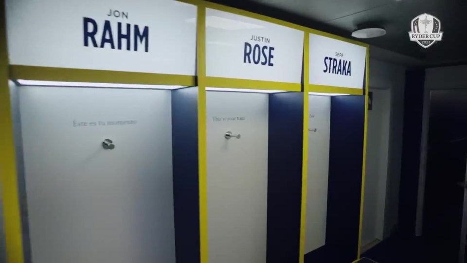 Each locker says "This is your time" in the player's native language