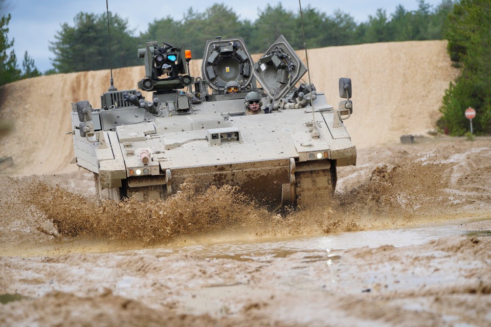 Ukrainian troops roll into battle in fearsome Challenger 2 tanks