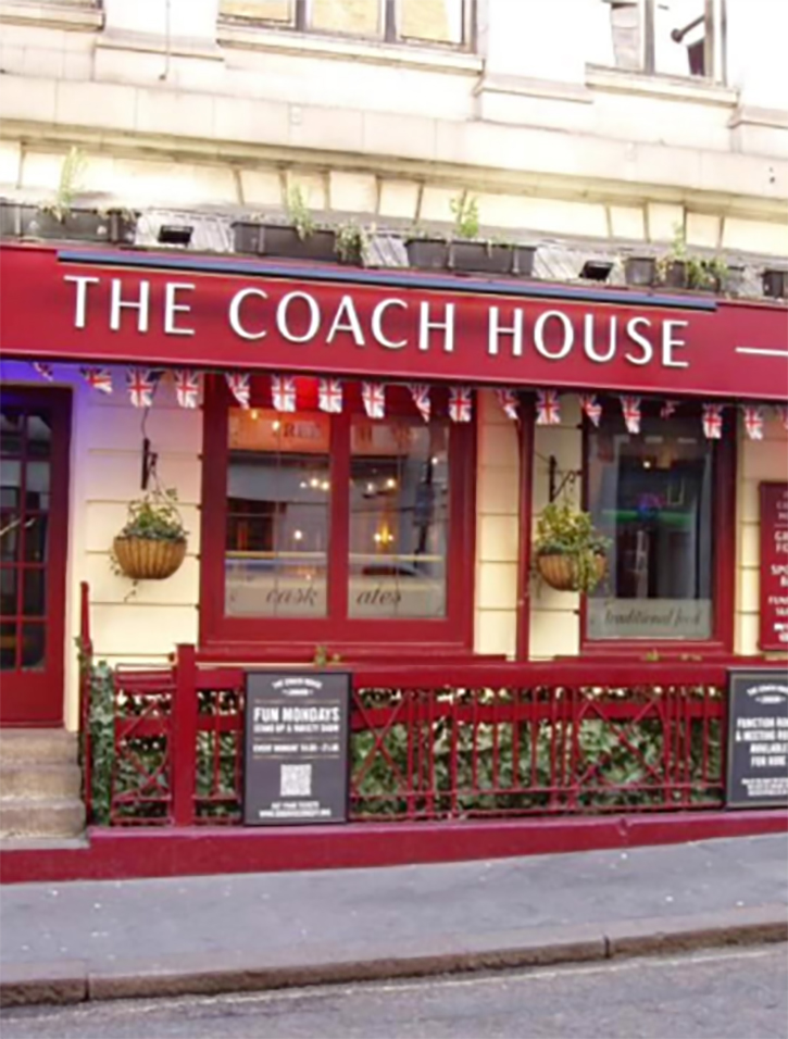 The Coach House pub Piccadilly  Circus //www.instagram.com/coachhousepiccadilly