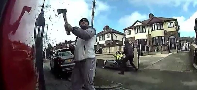 Footage shows hatchet-wielding thugs attacking a bin lorry