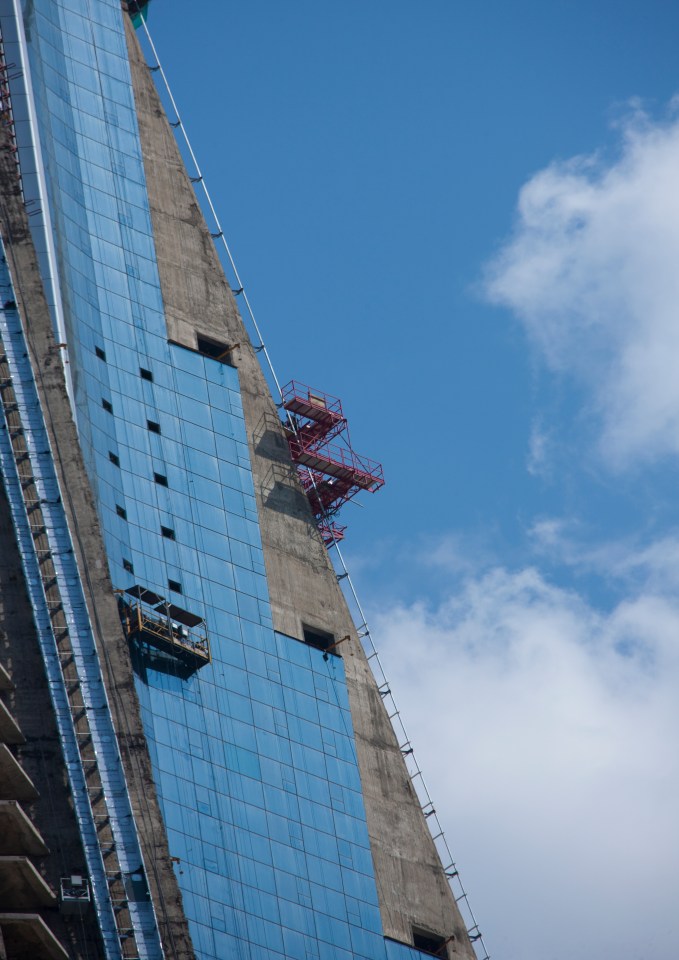 Work on the hotel began again in 2008, when the hotel was covered in panels of glass, but it was never completed