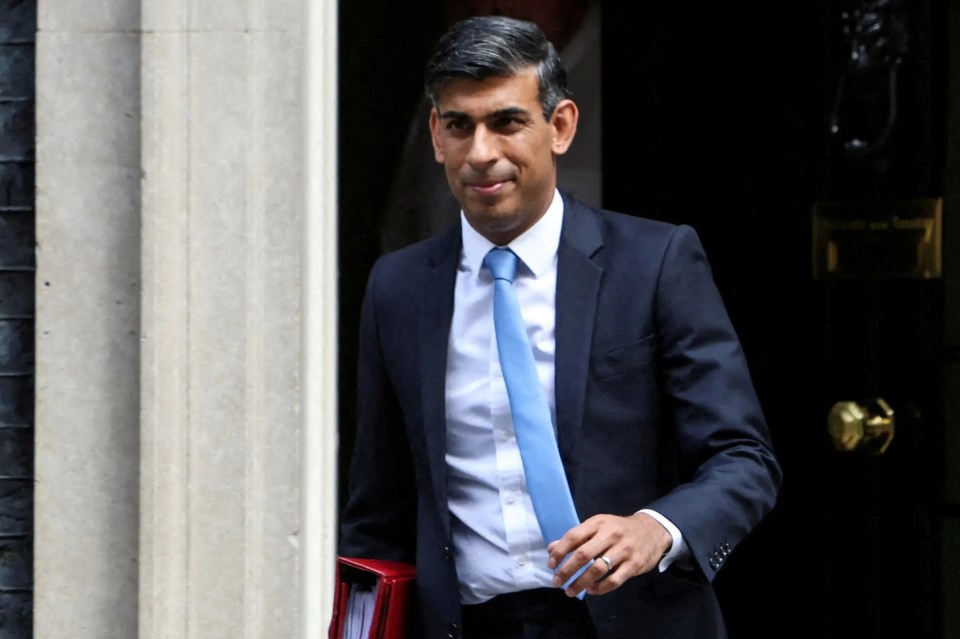 Rishi Sunak and Jeremy Hunt are in talks about savings from HS2