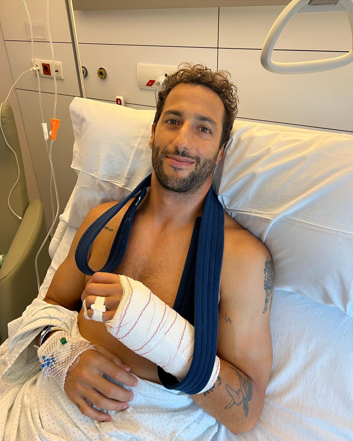 Daniel Ricciardo underwent surgery for a broken hand in August