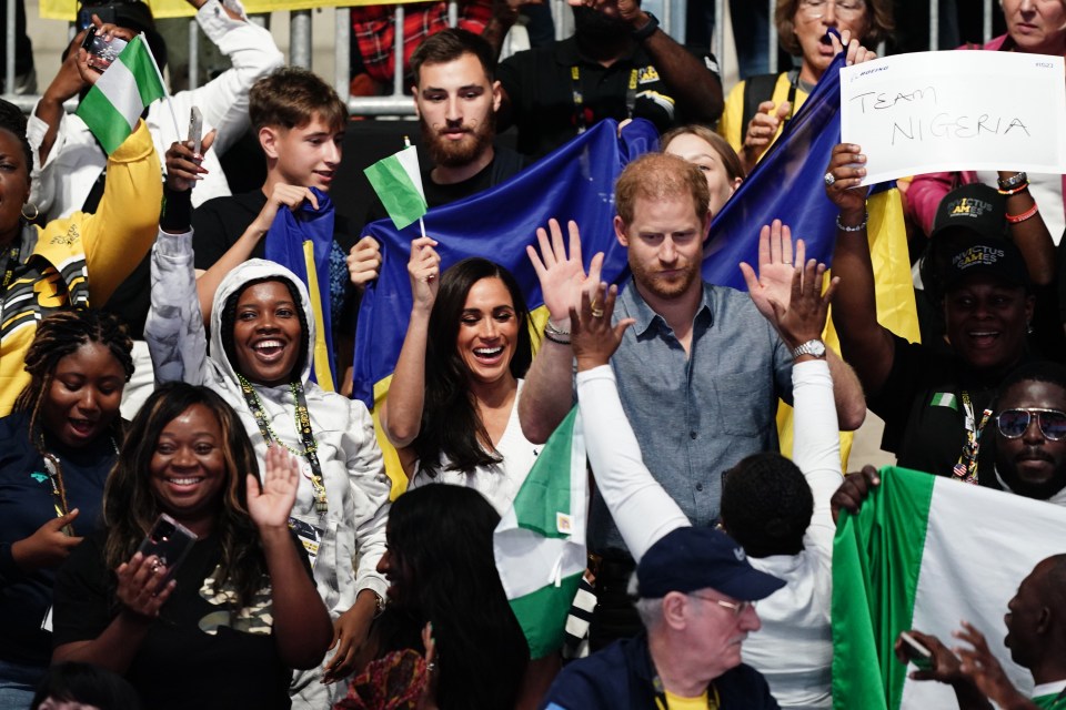 The couple looked in good spirits as they danced and took selfies with the crowd