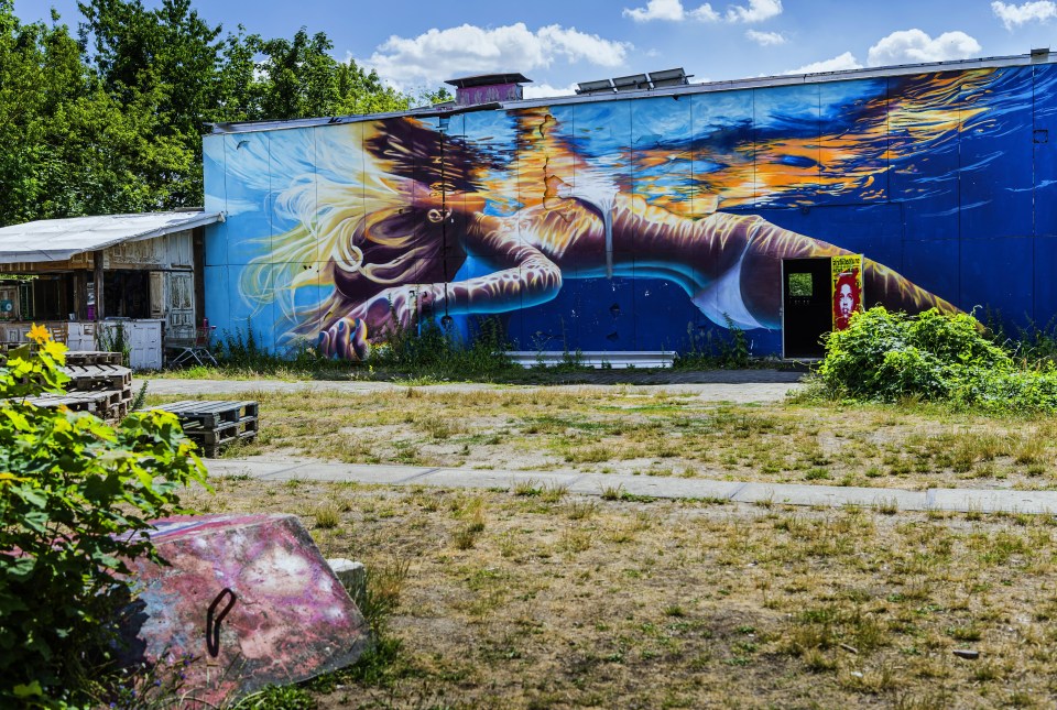 It sits on the man-made hill Teufelsberg and is built on top of a Nazi military college