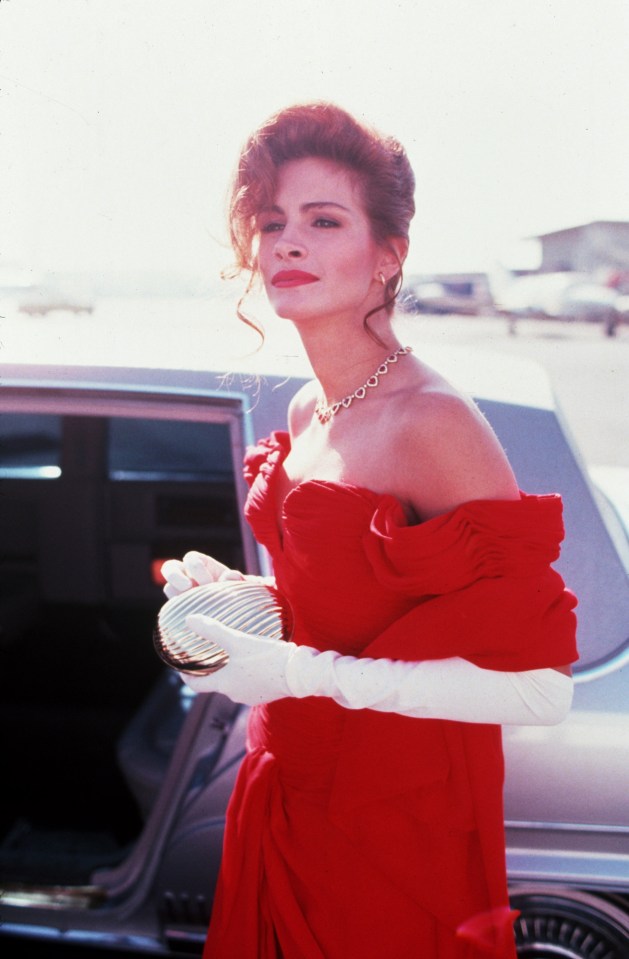 Editorial use only Mandatory Credit: Photo by Snap/REX/Shutterstock (390864fn) FILM STILLS OF 'PRETTY WOMAN' WITH 1990, GARRY MARSHALL, JULIA ROBERTS IN 1990 VARIOUS