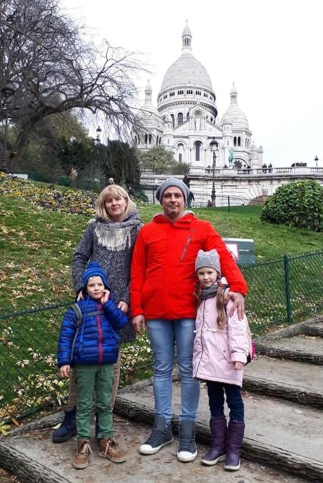 Kateryna, far right, with mum Marina, brother Artem, and dad Aleksandr, who also died