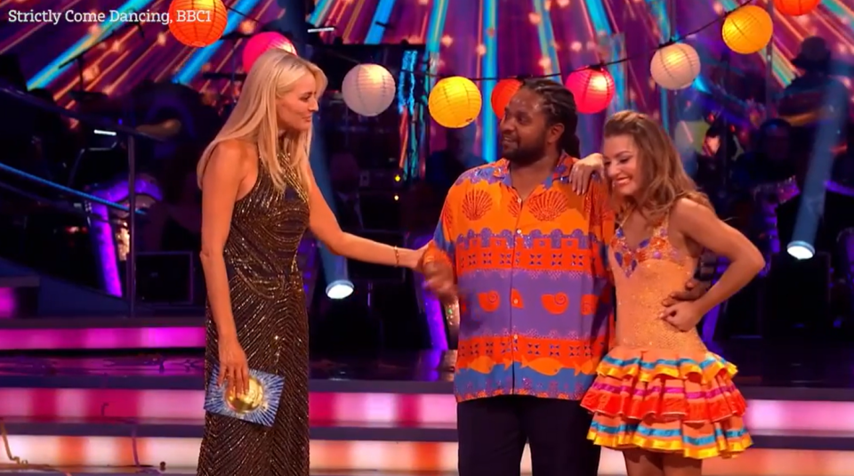 Tess Daly comforted Hamza as he spoke about his experience on Strictly