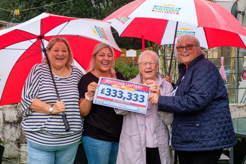 Thelma revealed plan to split cheque with daughters Helen (far left), Kay and Kay's sister-in-law Ann (right)