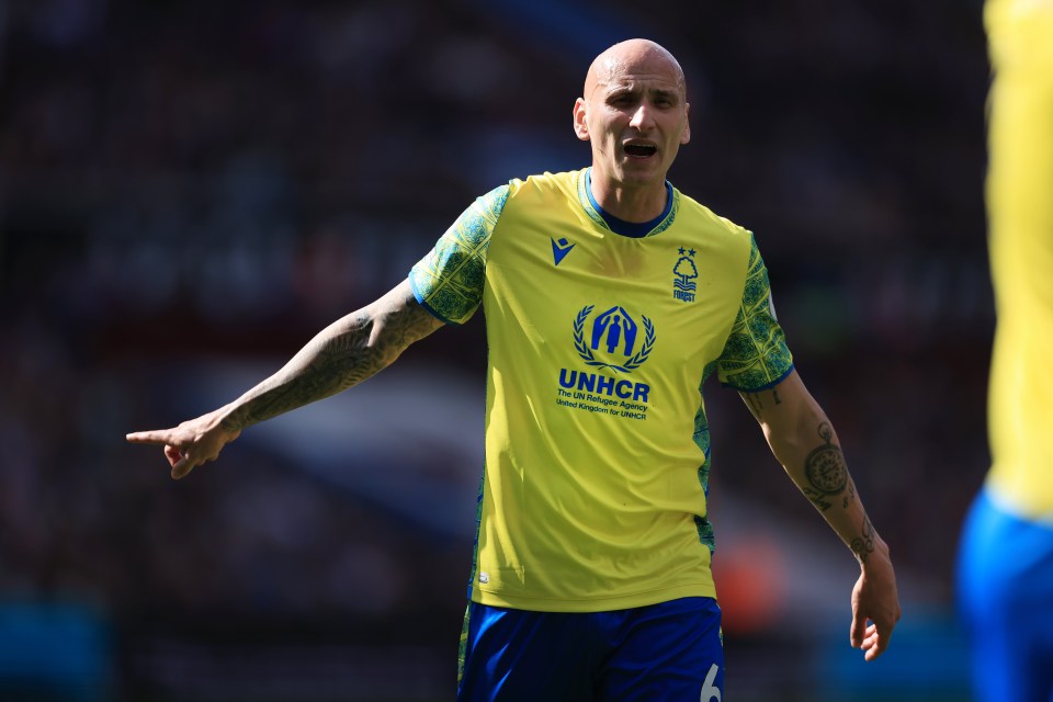 Jonjo Shelvey is close to leaving Nottingham Forest