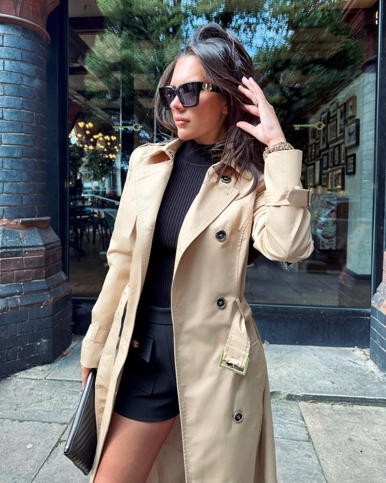 Fans branded the reality TV star 'classy and elegant' in her autumnal attire