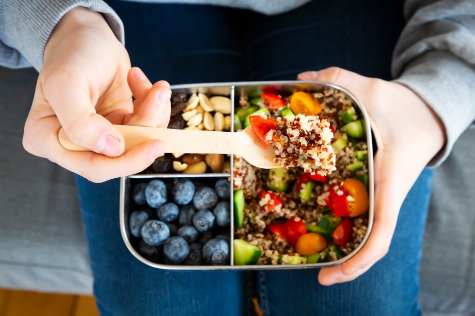 Lunch boxes should include at least one portion of fruit and one portion of vegetables for fibre and hydration.