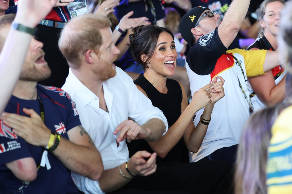 The sussexes looked cosy as they sang ‘Sweet Caroline’ during the Swimming Finals at Rheinbad on day four of the Invictus Games